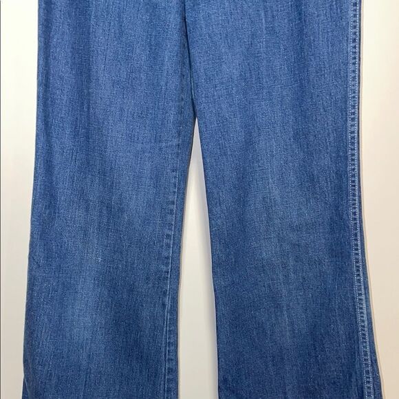 Vintage High-Rise Blue bell bottoms Jeans - Picture 3 of 10